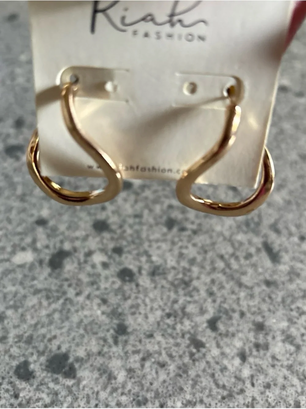 Riah Fashion Sculpted Gold Hoop Earrings